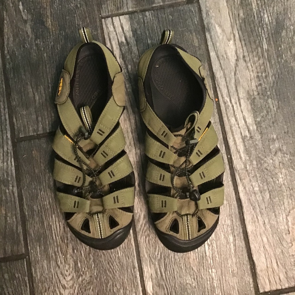 Keen waterproof sandals size 11 mens